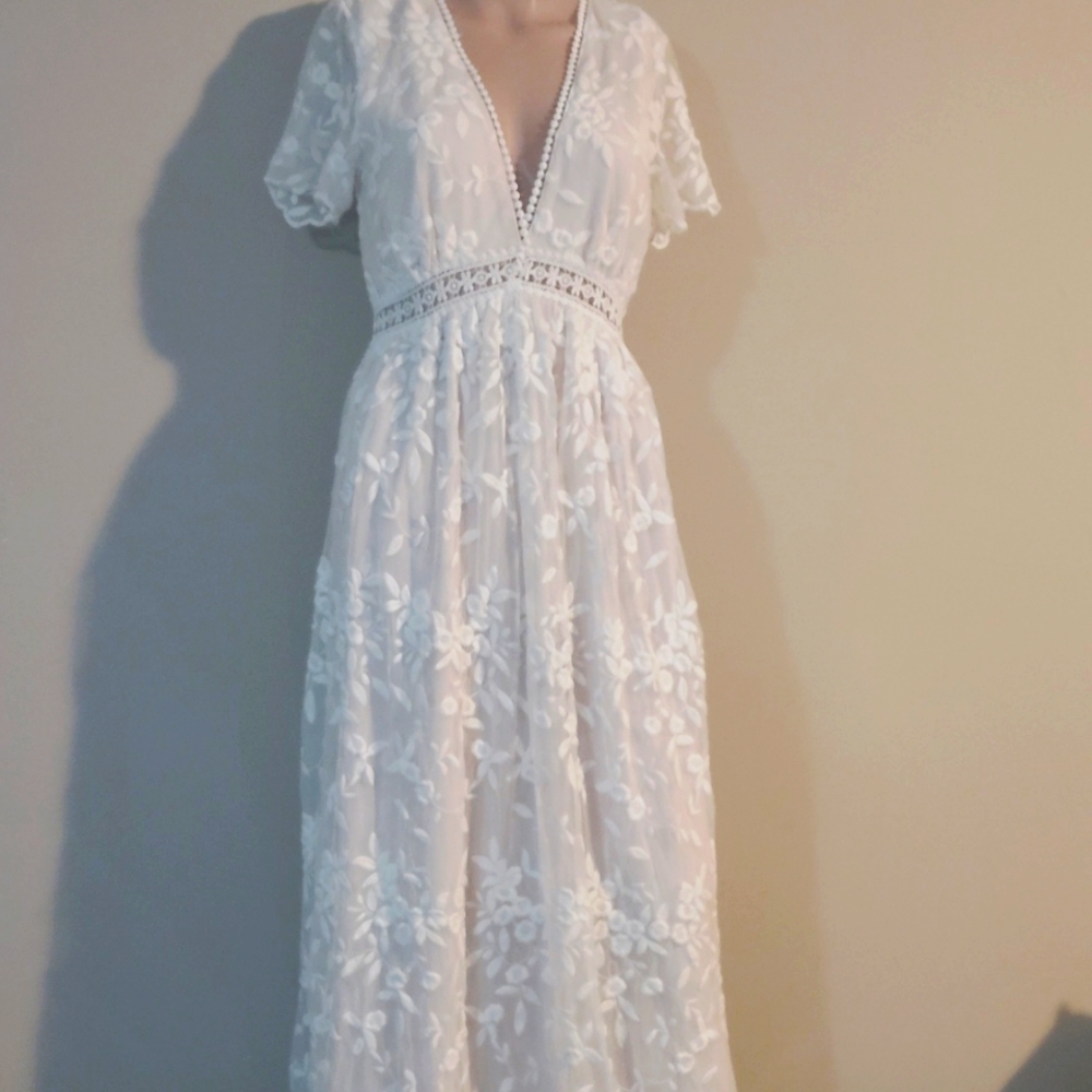 Aakaa White & Cream Lace Maxi Dress